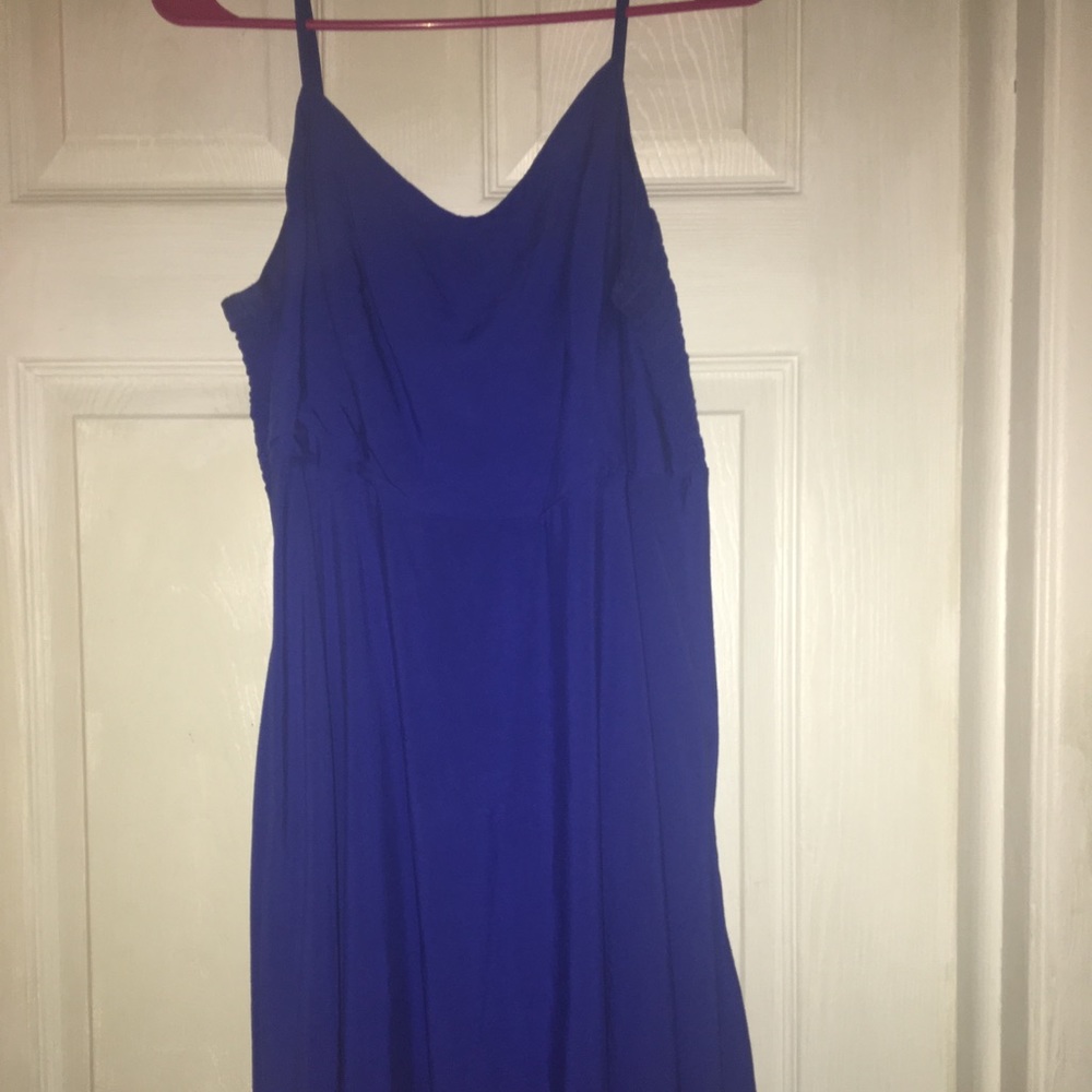 Old Navy blue dress with a Zipped up back! Love it